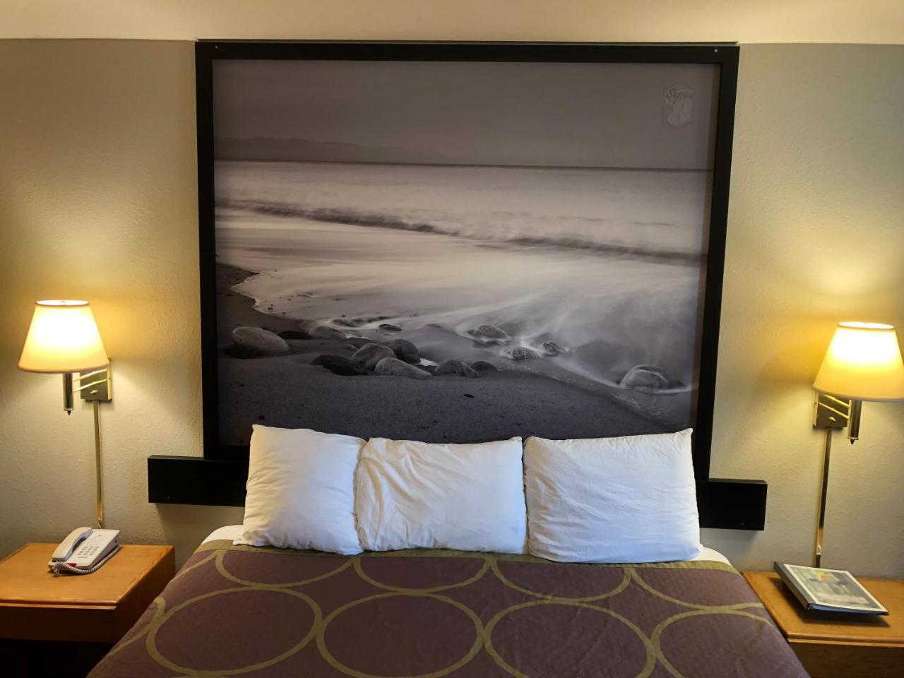 Super 8 By Wyndham Crescent City Dış mekan fotoğraf