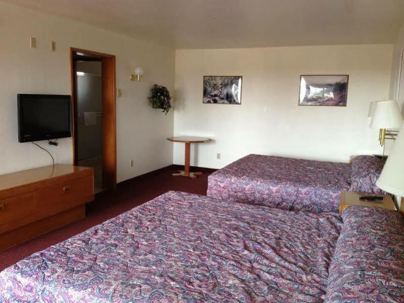 Super 8 By Wyndham Crescent City Dış mekan fotoğraf
